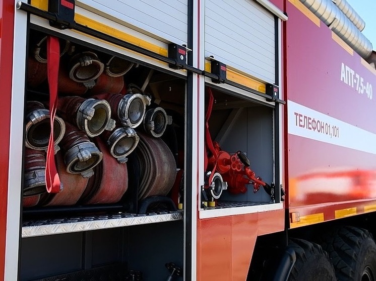 В Октябрьском районе Волгоградской области ликвидировали пожар на нефтебазе