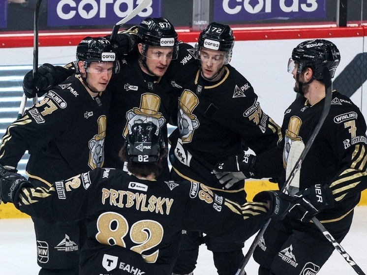 11 января 2026 года «Трактор» в Челябинске со счётом 4:1 победил «Сибирь», одержав четвёртую победу подряд — лучший результат в сезоне. Главный тренер Евгений Корешков отметил улучшение игры в обороне, дебют защитника Марка Родионова и важность командной самоотдачи. Следующий матч — 14 января против «Автомобилиста».