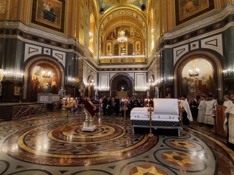 Зампред ВРНС рассказал, как правильно молиться перед рабочей неделей