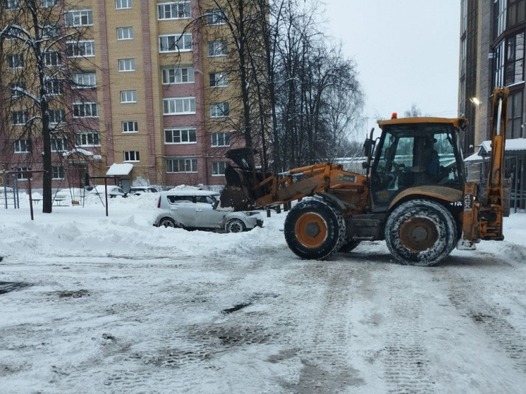 Госжилинспекция назвала главных нарушителей правил уборки дворовых территорий от снега