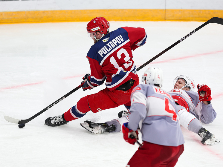 В заключительный новогодний праздничный день регулярный чемпионат КХЛ порадовал болельщиков лишь двумя матчами