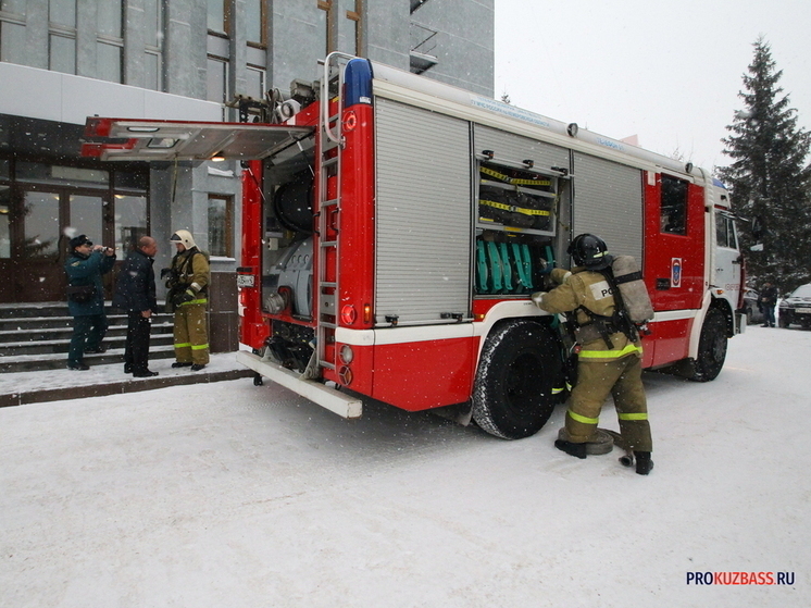 В Кузбассе горели дома, один из них многоквартирный