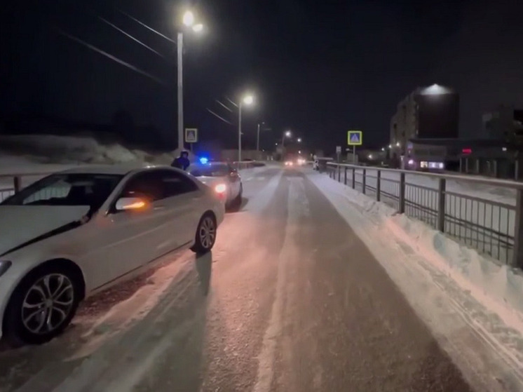 В Улан-Удэ «Mercedes» сбил мужчину