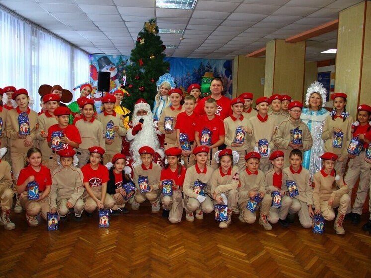 Более 2300 детских желаний исполнили военные ВВО в акции «Ёлка желаний»