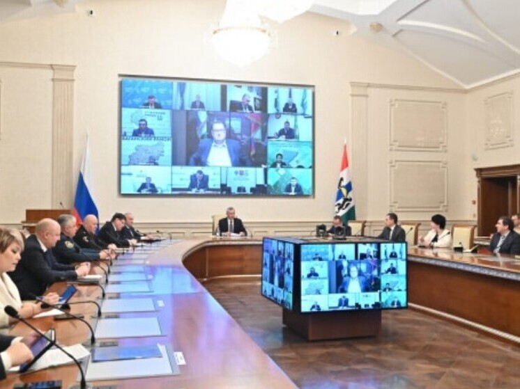 Губернатор Андрей Травников поручил подготовить системы жизнеобеспечения региона к предстоящим морозам