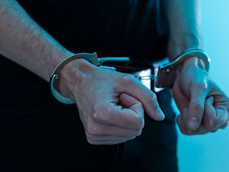 Житель Салехарда в пылу пьяной ссоры набросился на знакомого с ножом