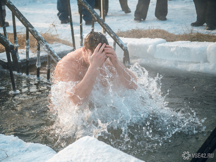 В Кузбассе к грядущим Крещенским купаниям оборудуют сорок мест для окунания