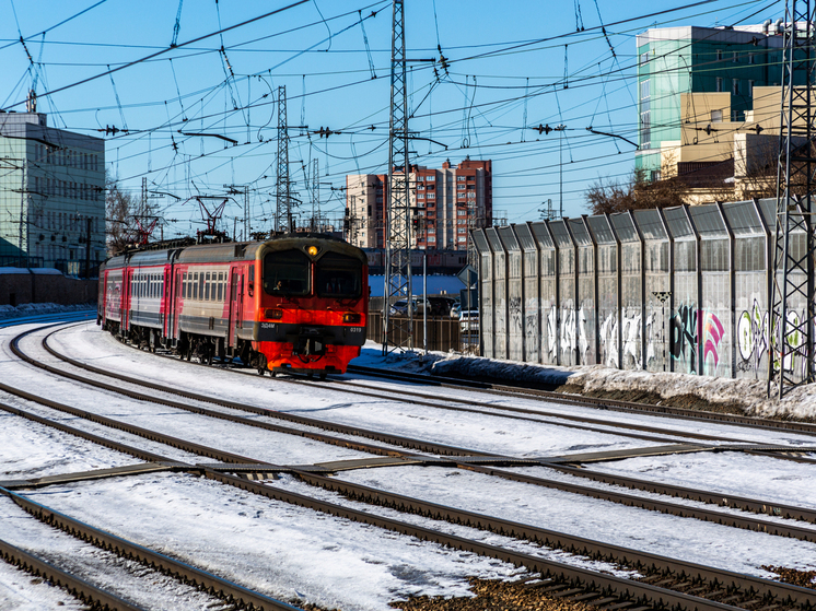 В Новосибирской области запустили самый длинный региональный электропоезд в России