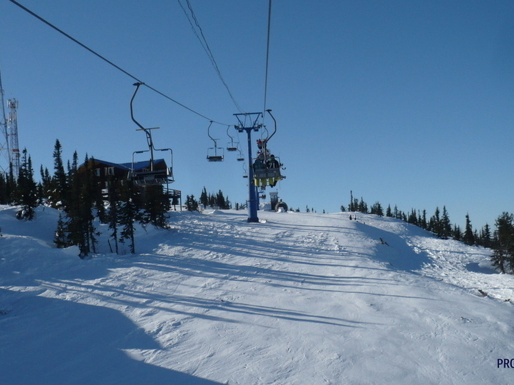 Пожар на "Фристайле" остановил работу канатной дороги в Шерегеше