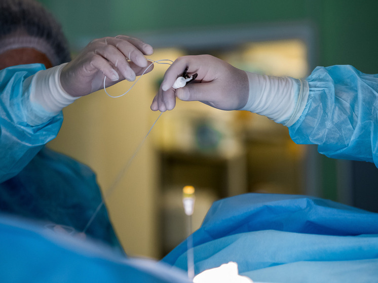 Женщина, обратившаяся к медикам Городской больницы № 2 в Миассе, не могла нормально дышать, а в животе была тяжесть, как у беременной на поздних сроках