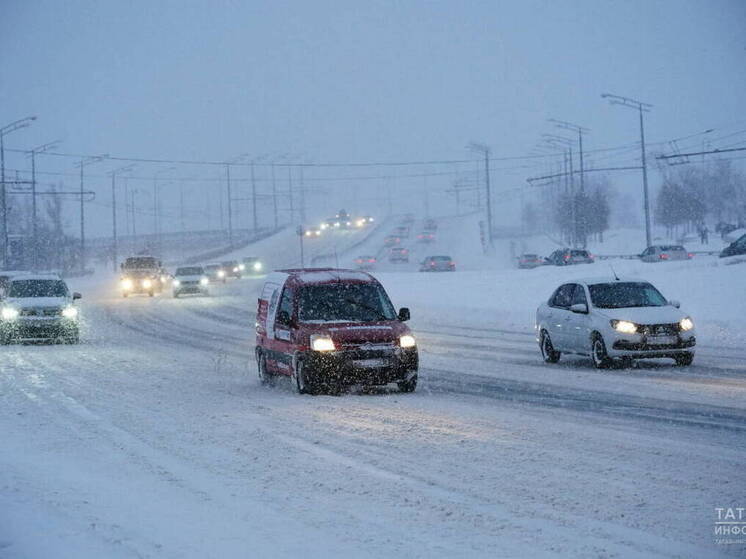 В Татарстане в понедельник обещают сильный снег и гололедицу