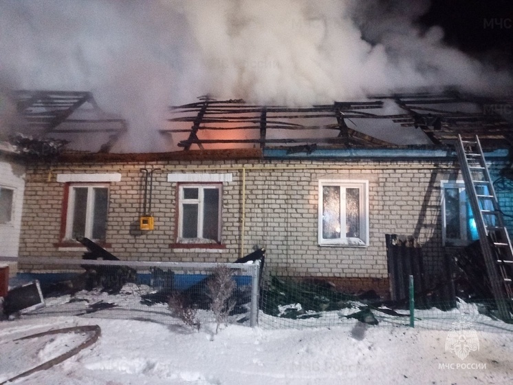 В брянском селе Слободище сгорел частный дом