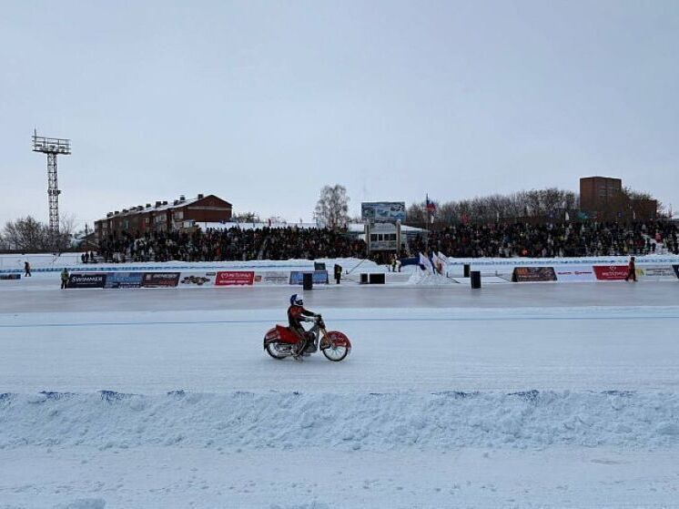 Ледовые баталии: Вятские Поляны приняли Чемпионат России по мотогонкам