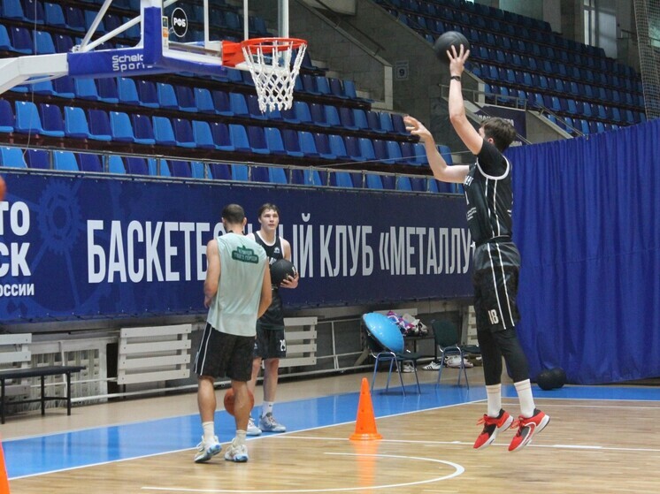 Баскетбольный «Металлург» выиграл первый матч после отставки главного тренера