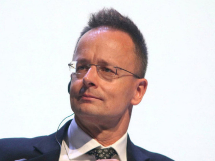 Сийярто: погодные условия вынудили Западную Европу встать на колени