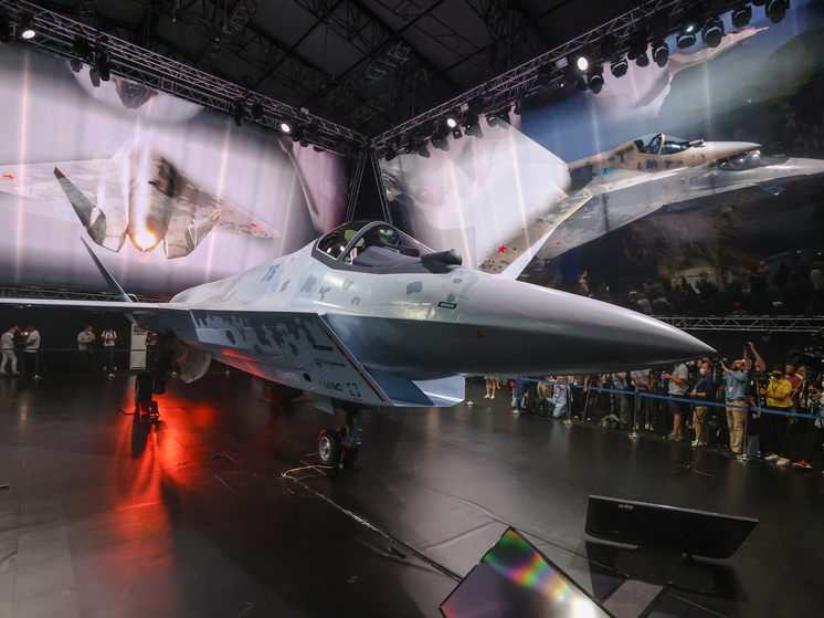 "Известия": первый полет истребителя Су-75 может состояться в 2026 году