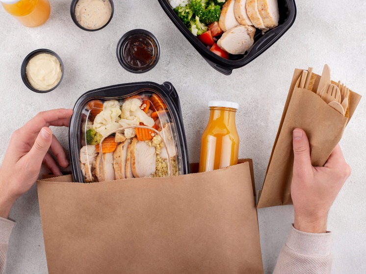 От кухни до стола под контролем: Роспотребнадзор ввёл жёсткие правила безопасности для готовой еды