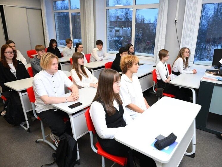 Глава Карелии проверил выполнение работ по капремонту в школе № 39 Петрозаводска