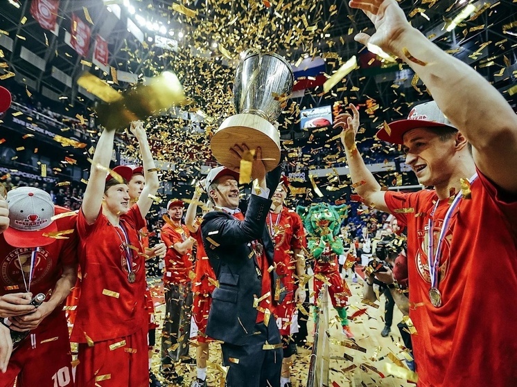 Глава Кубани Вениамин Кондратьев поздравил «Локомотив» с 90-летием