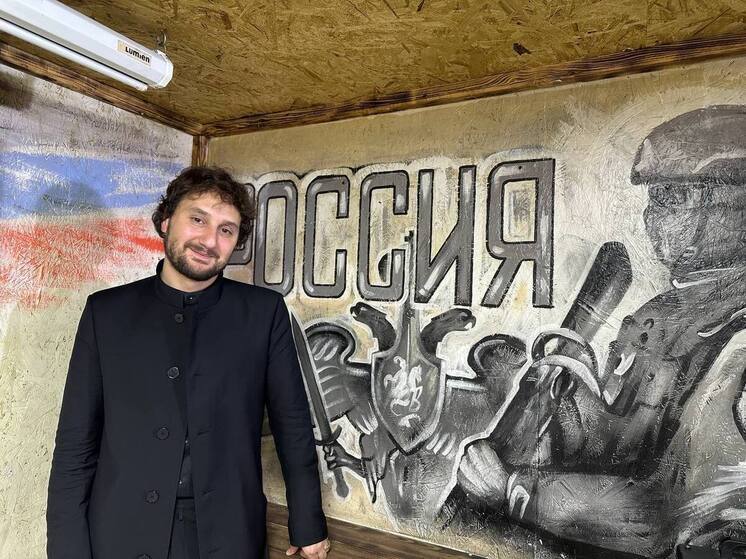 Артисты Вахтанговского театра дали концерт для танкистов на передовой