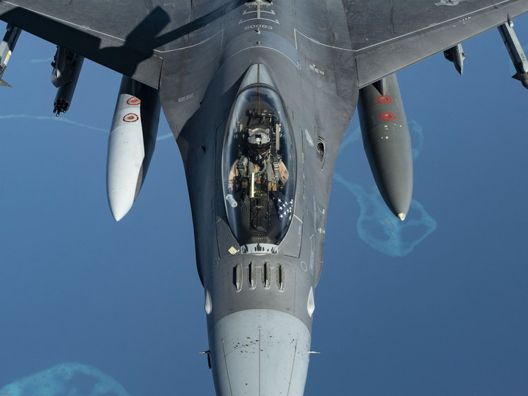 Генерал Попов: если не было других поставок, у ВСУ осталось не более четырех F-16