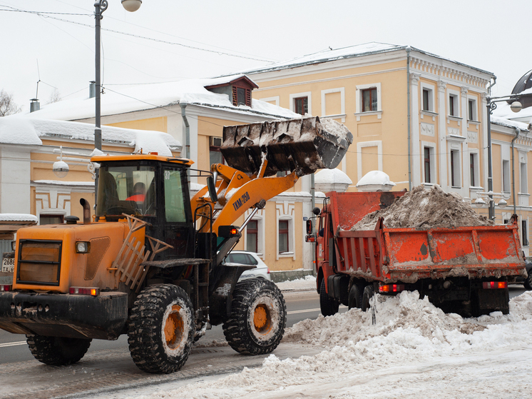 22 тысячи кубометров снега вывезли за новогодние праздники из Твери