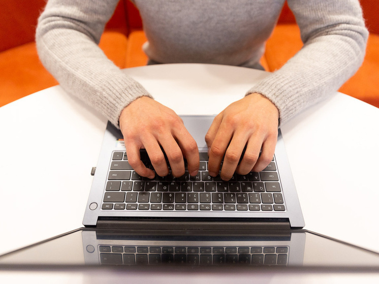 Как распознать мошенников, которые предлагают «продлить договор с оператором»