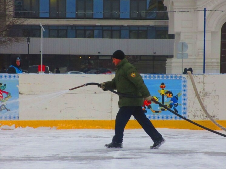 Все семь открытых катков в Саратове прекратили работу