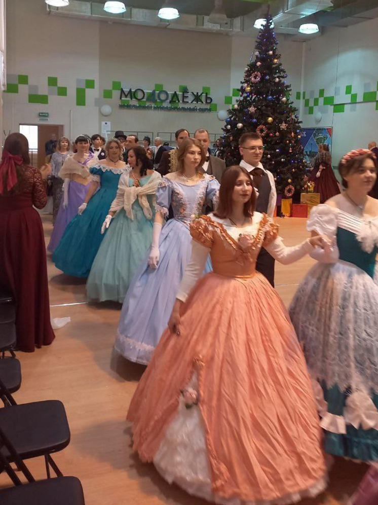 В Козельске состоялся рождественский бал