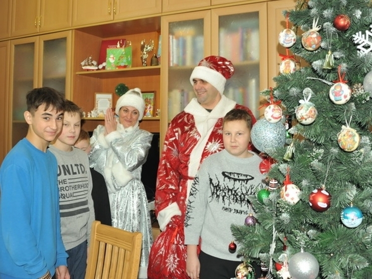 Сотрудники смоленской таможни посетили православный детский дом