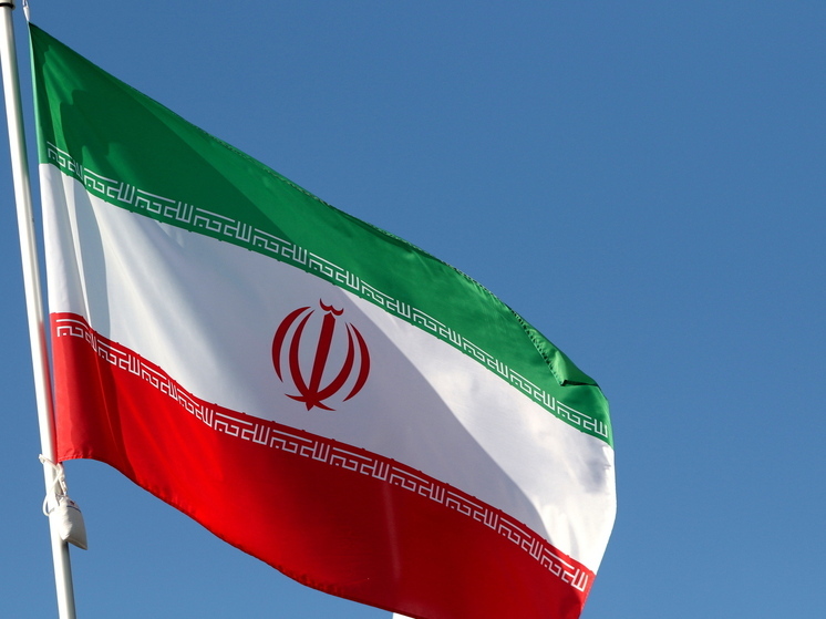 Пезешкиан встретился с представителями протестующих, заявили в иранском МИД