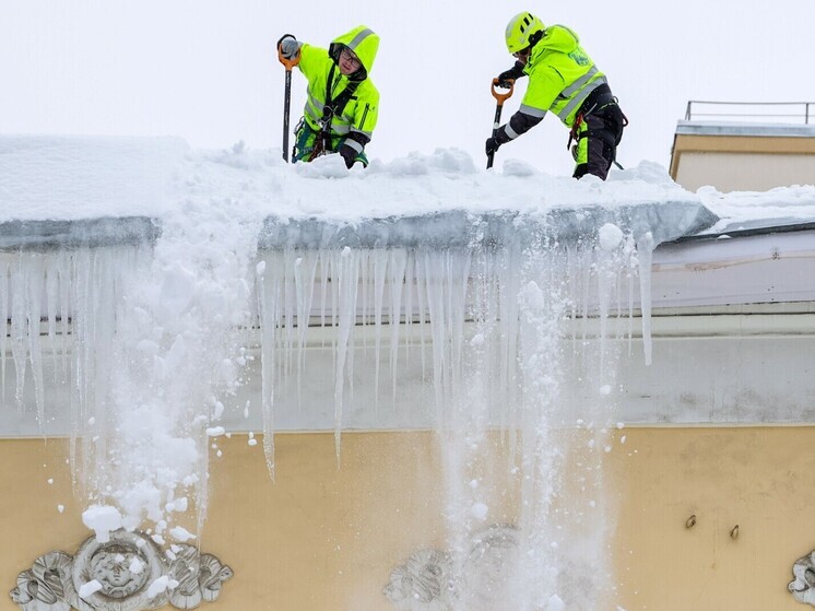 Сильнейший снегопад в Краснодаре привел к травмам девяти человек, среди которых есть ребенок