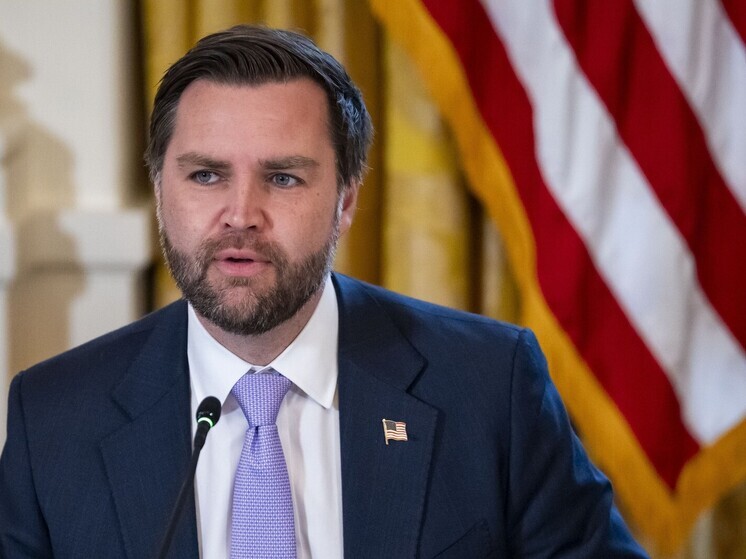 Вэнс призывает Трампа держать себя в руках в ситуации с Ираном