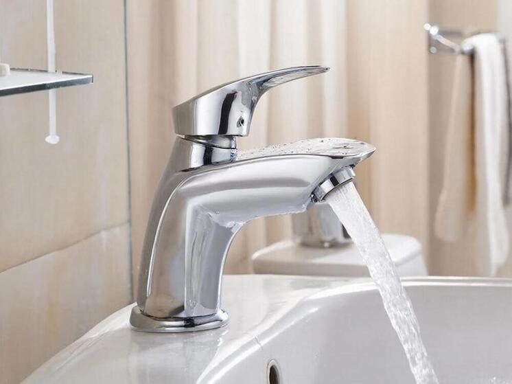 Воду отключили в нескольких районах Южно-Сахалинска 13 января