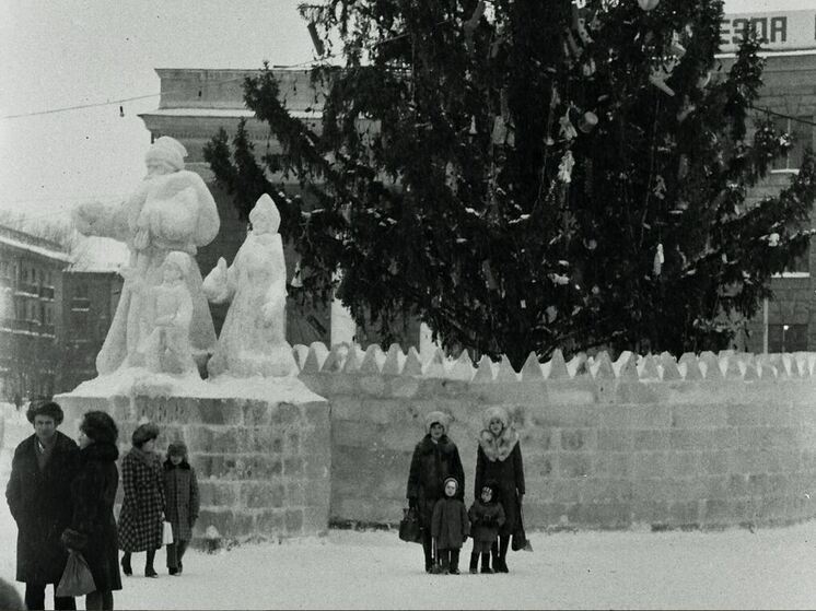 Празднование Нового года в наши дни сильно отличается от того, как его встречали в советское время