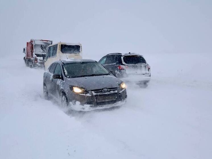 Челябинцев призвали водителей отказаться от дальних поездок в морозы