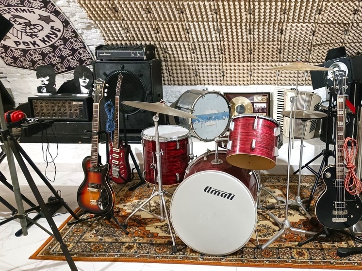 Одним из первых событий Года уральского рока в Свердловской области стал фестиваль «Старый Новый рок», прошедший 11 января в КЦ «Урал» и открывший череду мероприятий в часть 40-летия Свердловского рок-клуба