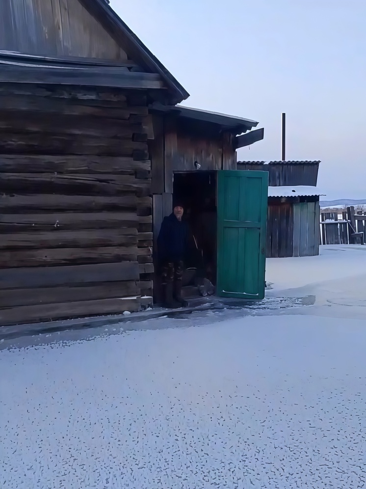 В районе Бурятии второй раз за месяц подтоплен участок из-за наледных вод