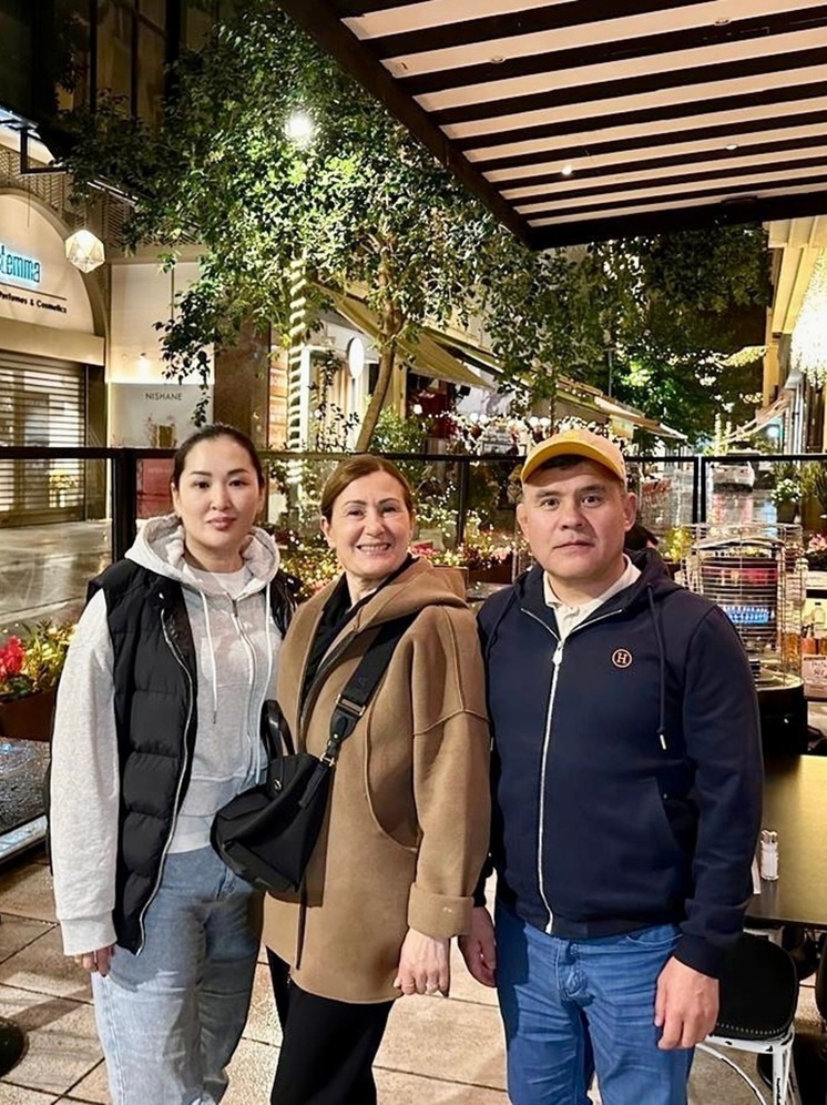 Меценат из Улан-Удэ встретил в Греции сестёр, чья мать была выслана в Бурят-Монголию