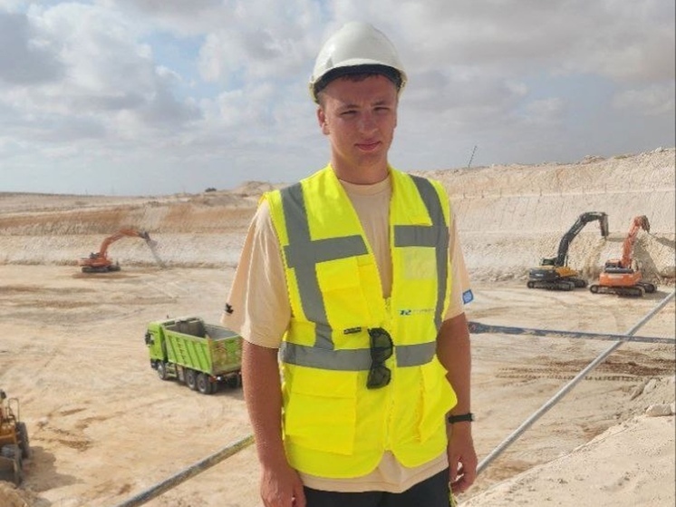 Боец архангельского студотряда отправился строить АЭС в Египте