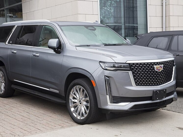 Москвич погасил штраф под угрозой изъятия люксового Cadillac