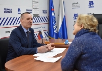 Первый вице-спикер Орловского областного Совета народных депутатов Михаил Вдовин провёл личный приём граждан