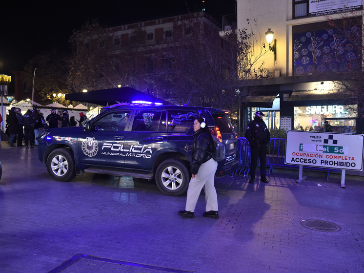 Испанская полиция изъяла 10 тонн наркотического порошка, спрятанных на судне у берегов Канарских островов