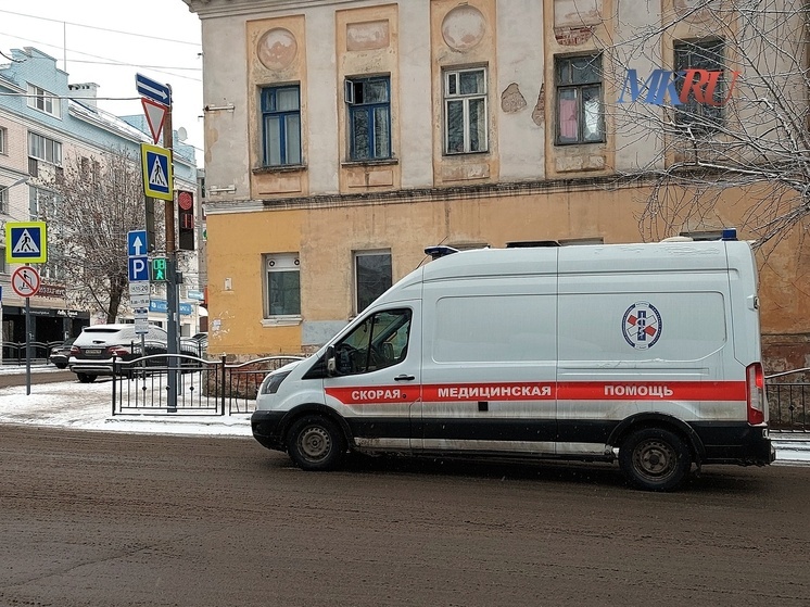 Hyundai Solaris сбил женщину в Калуге