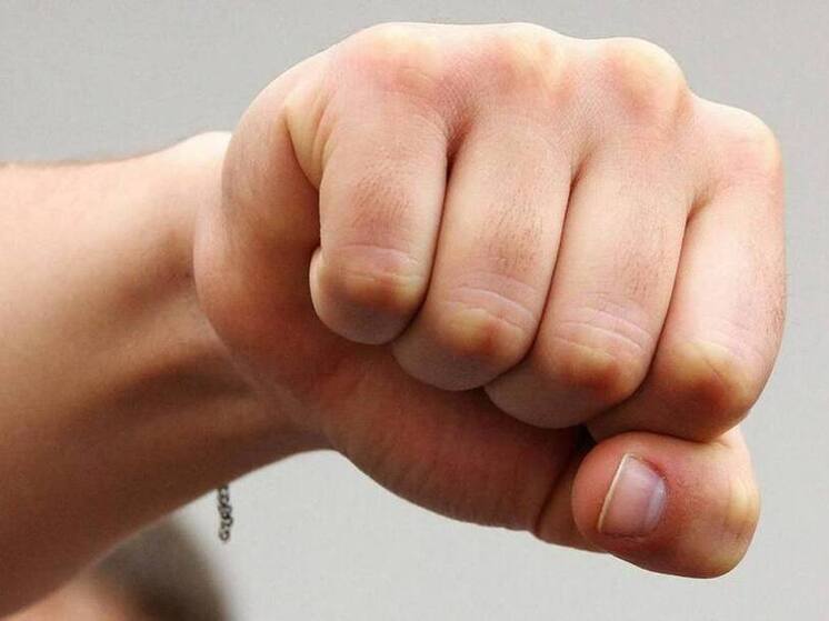 В Новосибирске подросток погиб в драке в магазине