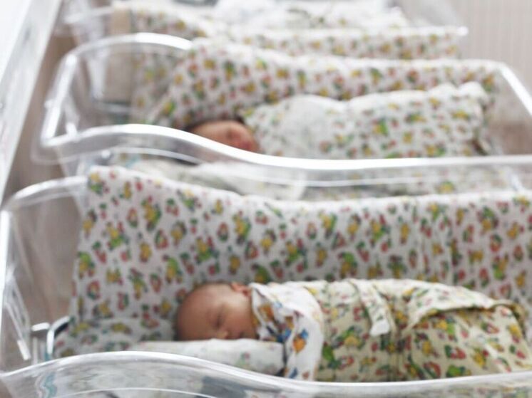 В реанимации Новокузнецкого роддома остаются четверо младенцев