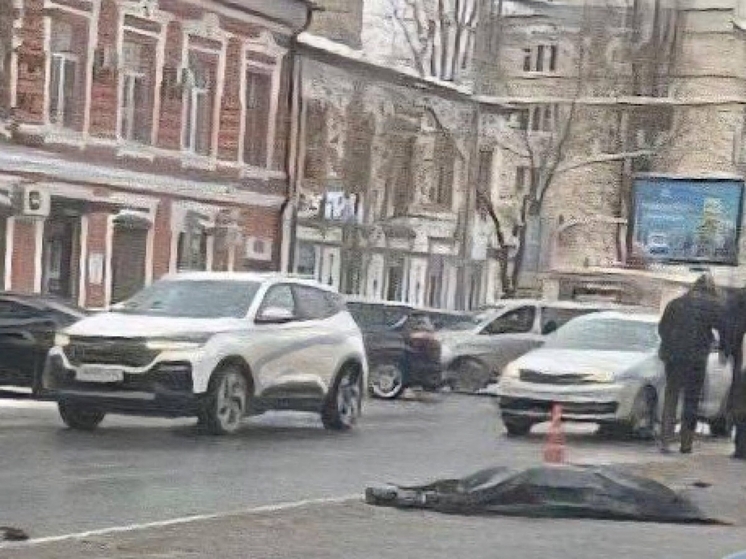 Очевидцы сообщает о сбитом насмерть пешеходе в центре Ростова