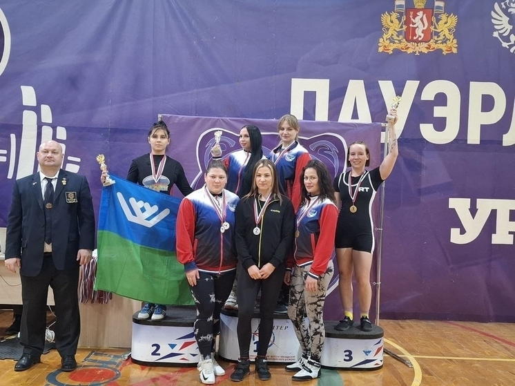 Спортсмены Тюменской области отличились на окружных состязаниях по жиму