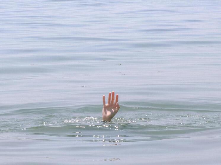 Тонущего подростка спасли в Актау