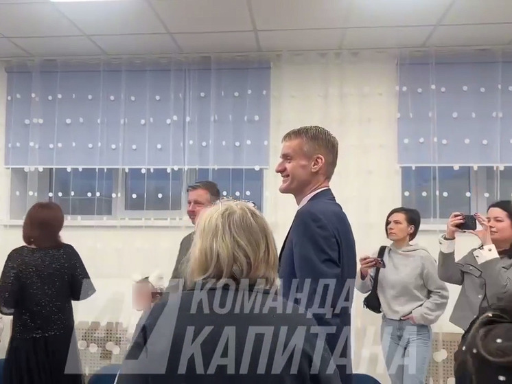 Детский сад №15 в Луге открылся после капитального ремонта хороводом